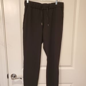 lululemon on the fly 7/8" 25 pant Size8